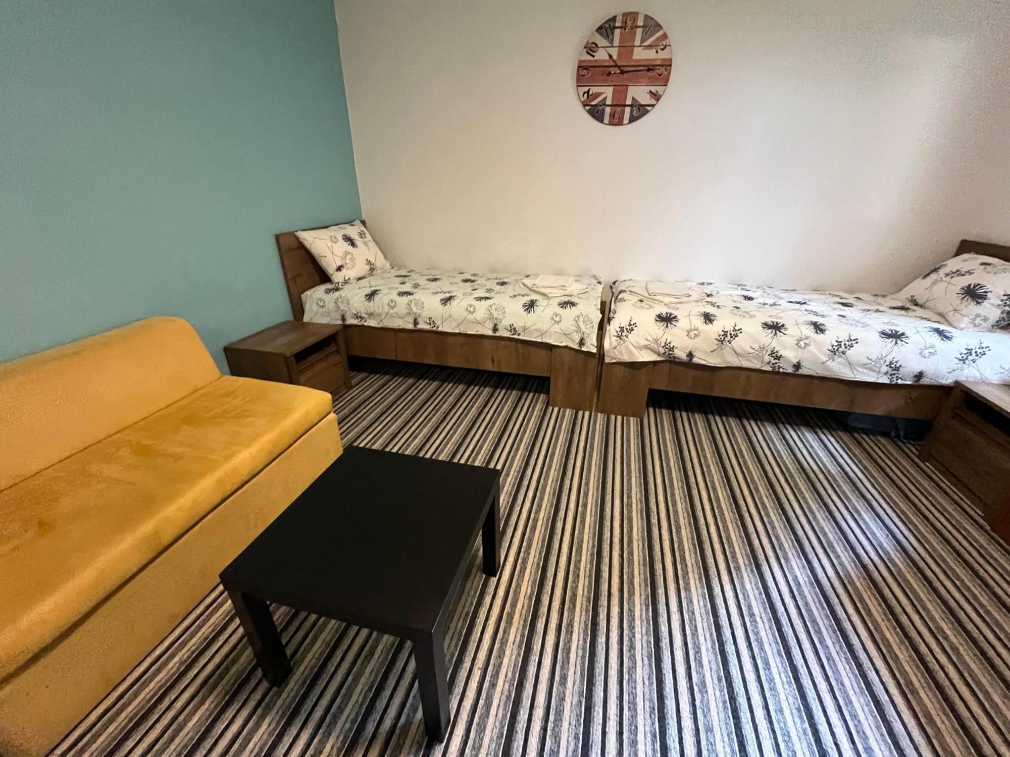 Apartments Music, Garden And Free Parking Сараєво Екстер'єр фото