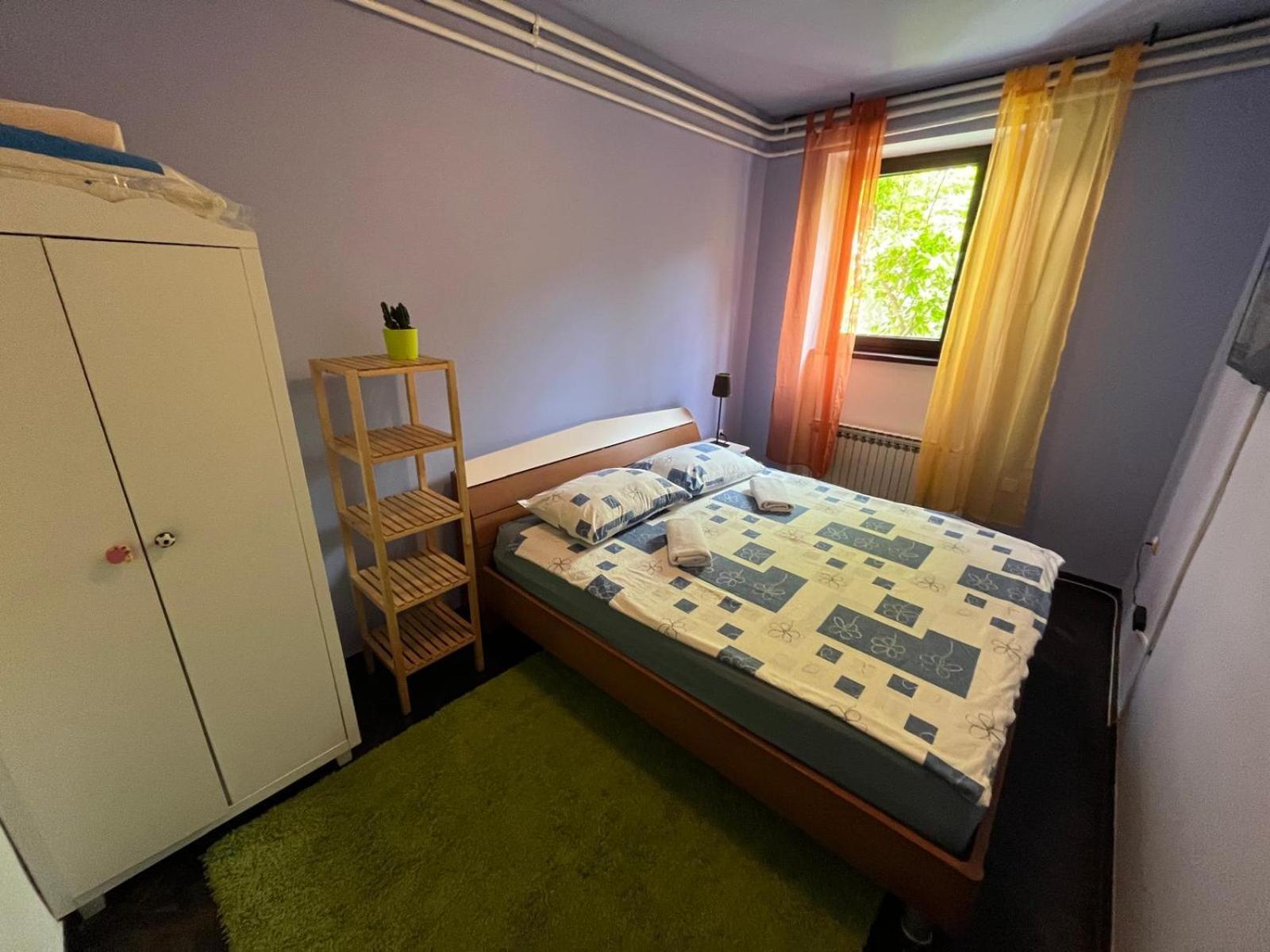 Apartments Music, Garden And Parking Сараєво Екстер'єр фото