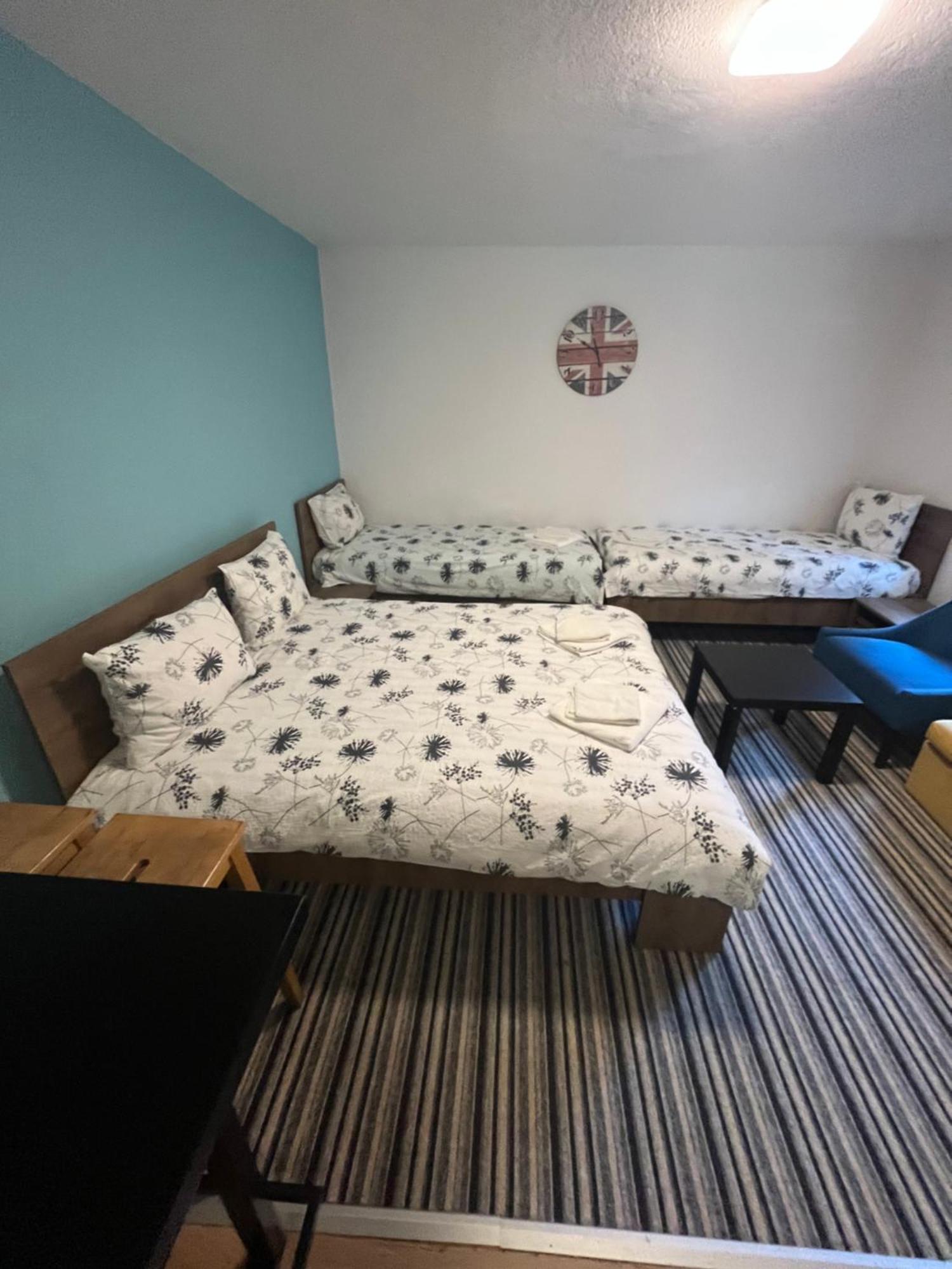 Apartments Music, Garden And Free Parking Сараєво Екстер'єр фото