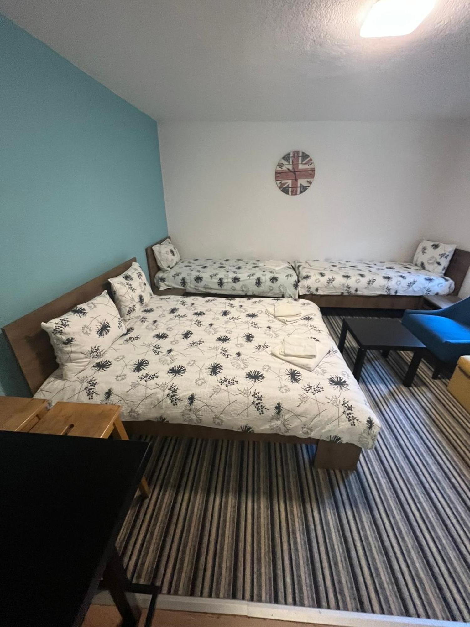 Apartments Music, Garden And Free Parking Сараєво Екстер'єр фото